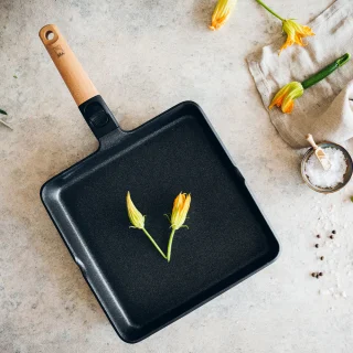 Grill liso antiadherente y mango madera desmontable Market BRA