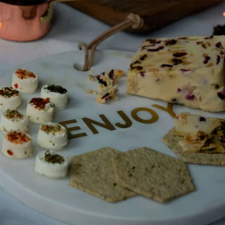 Tabla de mármol redonda "Enjoy" Artesà KitchenCraft