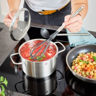 Batidor de varillas de nailon con mango de inox Basic Line Rösle