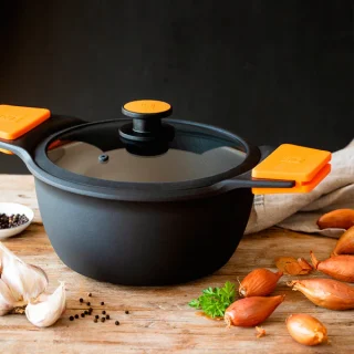 Cacerola alta antiadherente Efficient Plus BRA