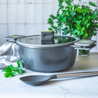 Cacerola alta con antiadherente cerámico  Life BRA