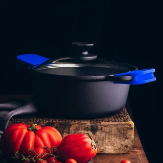 Cacerola alta con tapa Solid+ con asas de silicona Monix