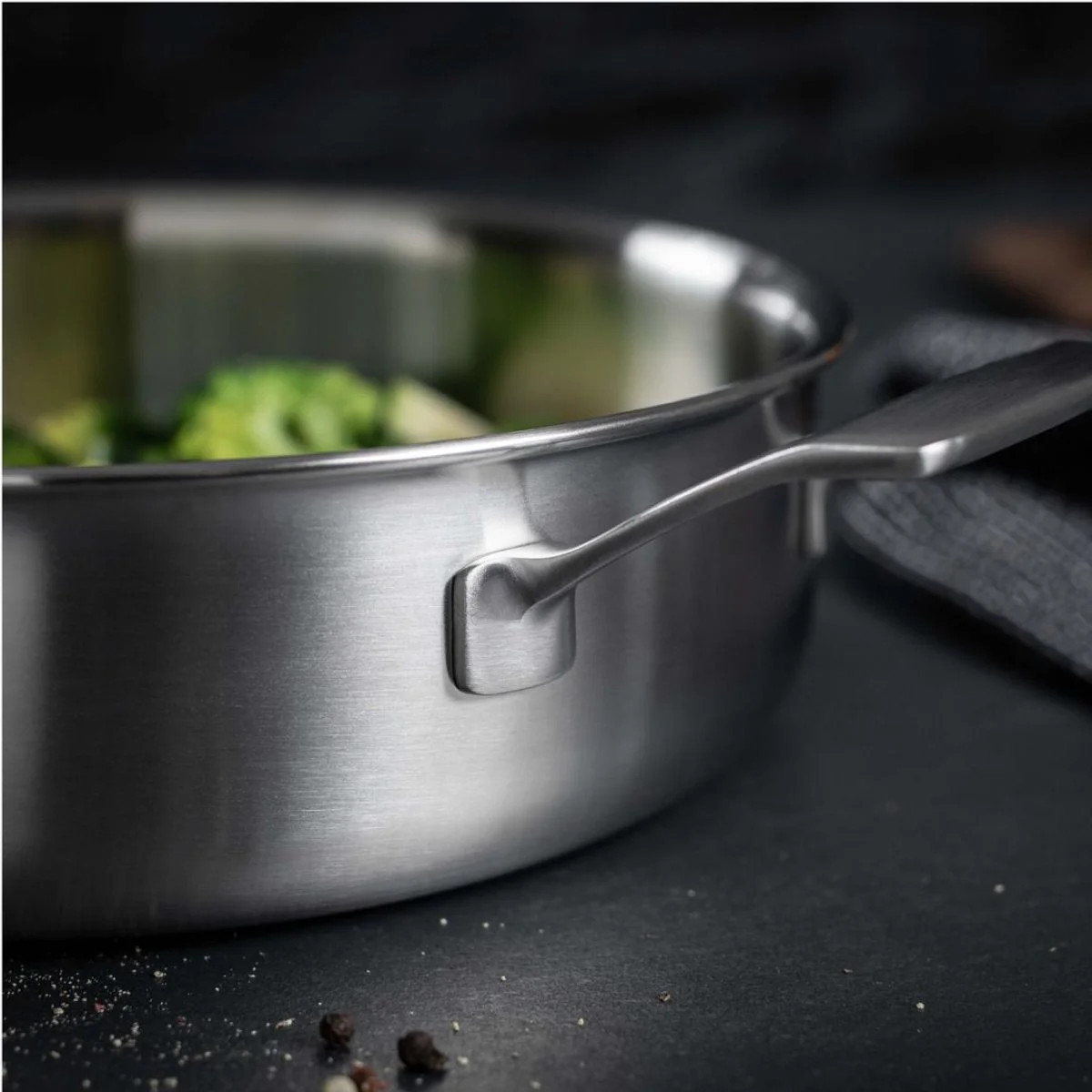 Cacerola baja tipo rustidera de acero inoxidable 5 capas Fiveply Kuhn Rikon - Imagen 6