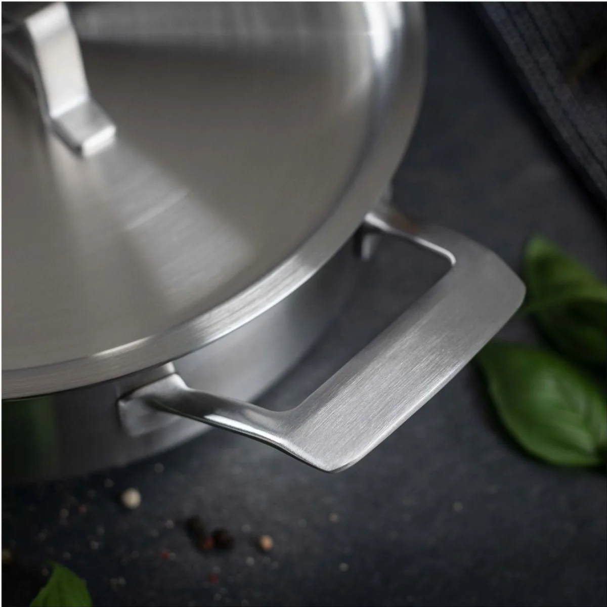 Cacerola baja tipo rustidera de acero inoxidable 5 capas Fiveply Kuhn Rikon - Imagen 5