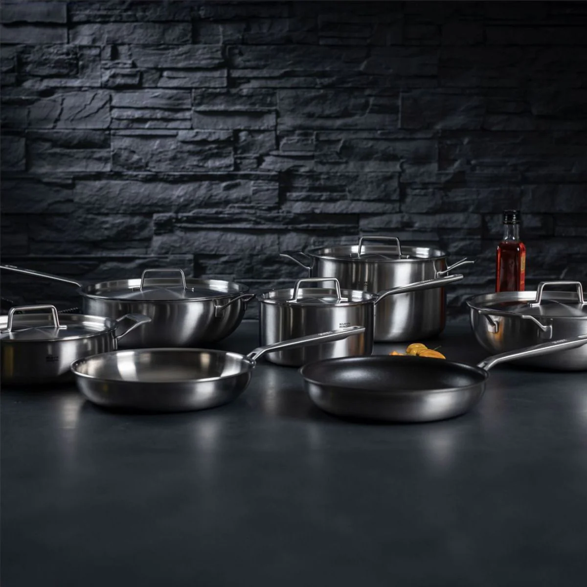 Cacerola baja tipo rustidera de acero inoxidable 5 capas Fiveply Kuhn Rikon - Imagen 9