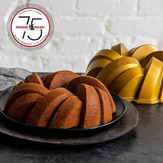 Molde Braided Bundt Pan Nordic Ware 75º Aniversario