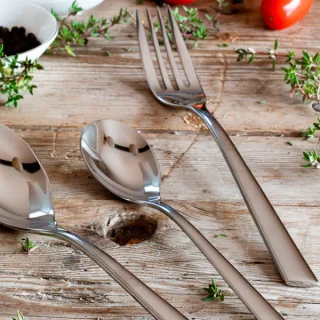 Juego 113 piezas cubertería Bari BRA