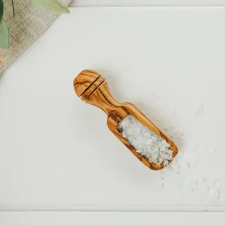 Cuchara para sal de madera de olivo Selbrae