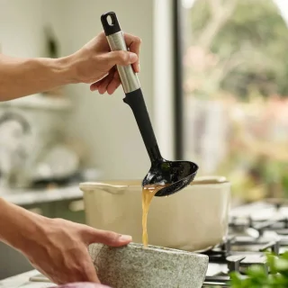 Cucharón de silicona Elevate Joseph Joseph