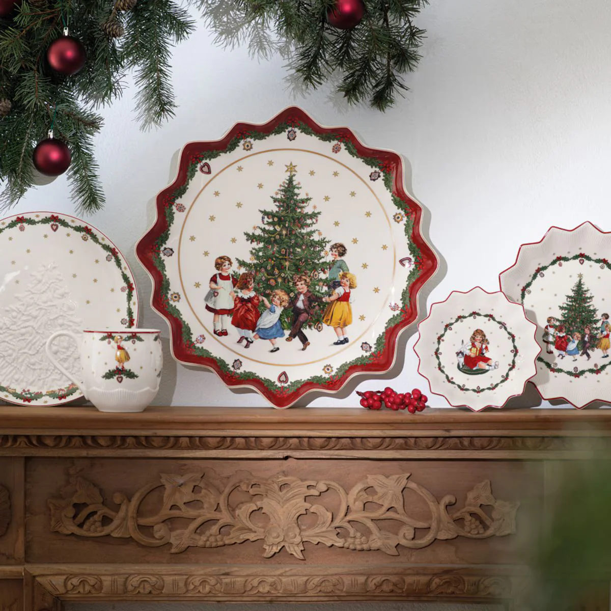 Fuente grande de Navidad de porcelana para servir Toy's Fantasy Villeroy & Boch - Imagen 8