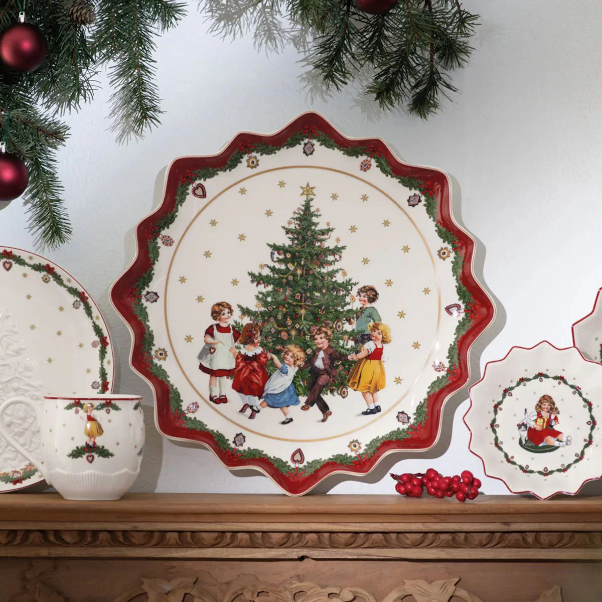 Fuente grande de Navidad de porcelana para servir Toy's Fantasy Villeroy & Boch - Imagen 7