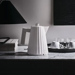 Hervidor eléctrico Plisse Alessi