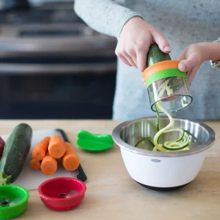 Rallador en espiral de 3 cortes OXO