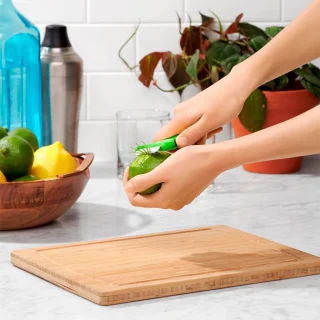 Pelador para cítricos zester 2 en 1 OXO