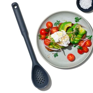 Cuchara ranurada de silicona OXO