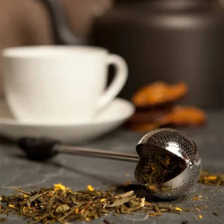 Bola giratoria para el té OXO