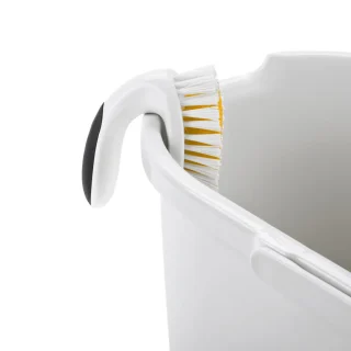 Cepillo con ángulo SoftWorks OXO