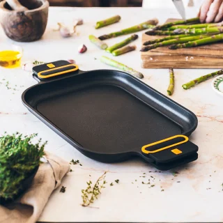 Parrilla lisa ligera y antiadherente Daily Pro BRA