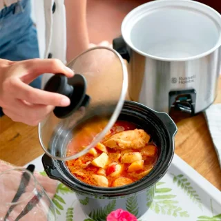Olla de cocción lenta Compact Home Russell Hobbs