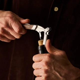 Sacacorchos Le Creuset "Sommelier" WT-110 con mango de madera