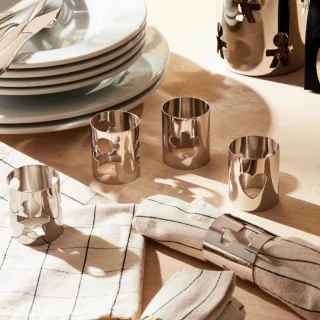 Servilletero perforado de acero Girotondo Alessi