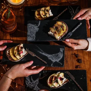 Set de 4 mini tablas de pizarra y 4 cuchillos para queso Selbrae