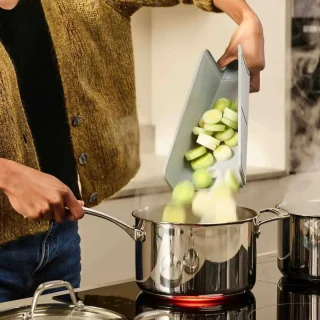 Tabla para cortar plegable Chop2Pot™ Plus Joseph Joseph