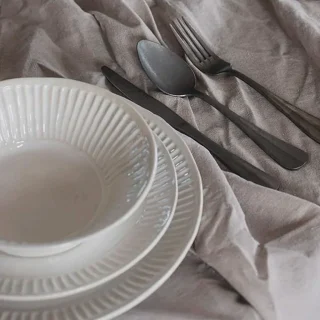 Plato cerámico Yolanda de Olsson & Jensen