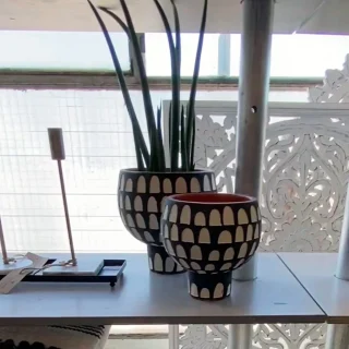 Maceta blanco y negro Camille de Affari of Sweden