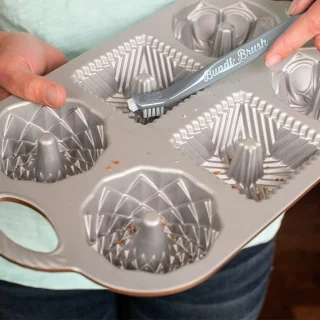 Cepillo limpiador para moldes bundt Nordic Ware