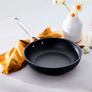 Sartén antiadherente alta Pro Le Creuset